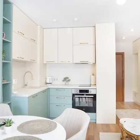 Host2u Lux - Breakfast - Free Parking Μπάνσκο