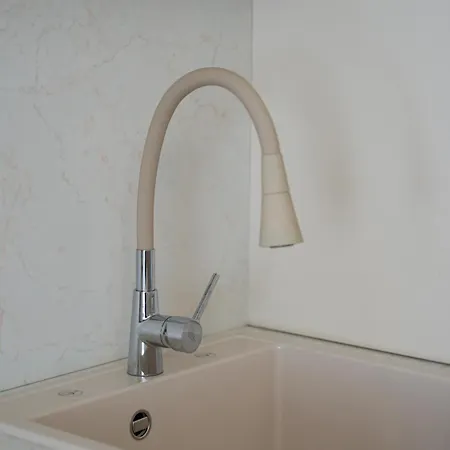 Διαμέρισμα Host2u Lux - Breakfast - Free Parking